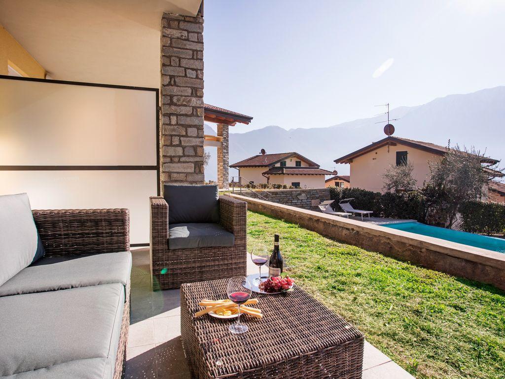 Ossuccio Grande C Home With Pool Sleeps 12 By Italian Apartments Como Buitenkant foto