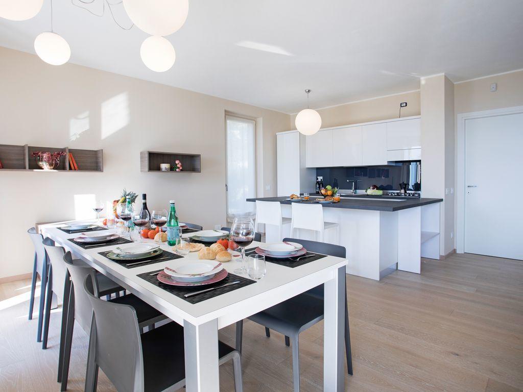 Ossuccio Grande C Home With Pool Sleeps 12 By Italian Apartments Como Buitenkant foto