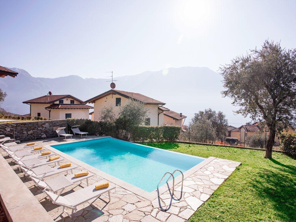 Ossuccio Grande C Home With Pool Sleeps 12 By Italian Apartments Como Buitenkant foto