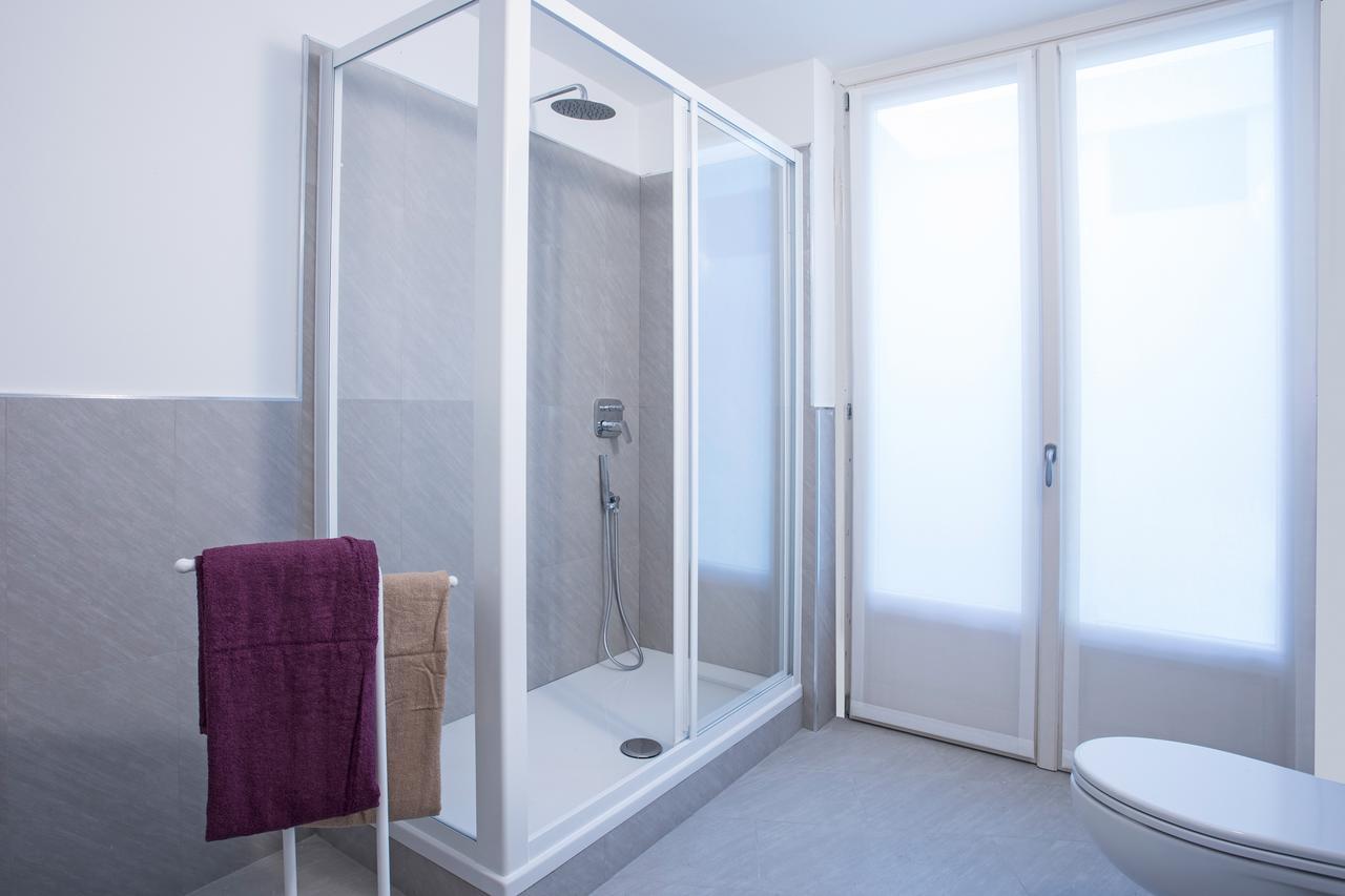 Ossuccio Grande C Home With Pool Sleeps 12 By Italian Apartments Como Buitenkant foto