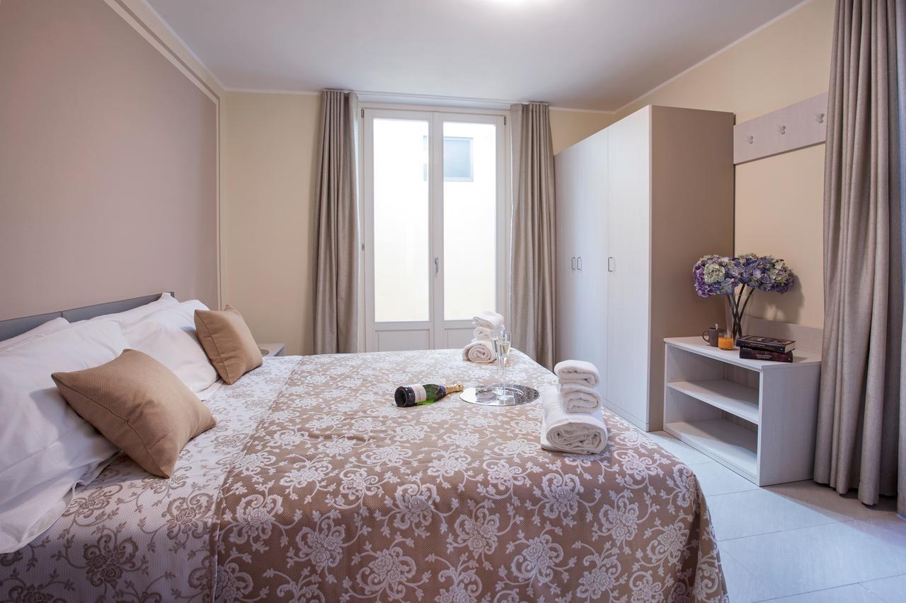 Ossuccio Grande C Home With Pool Sleeps 12 By Italian Apartments Como Buitenkant foto