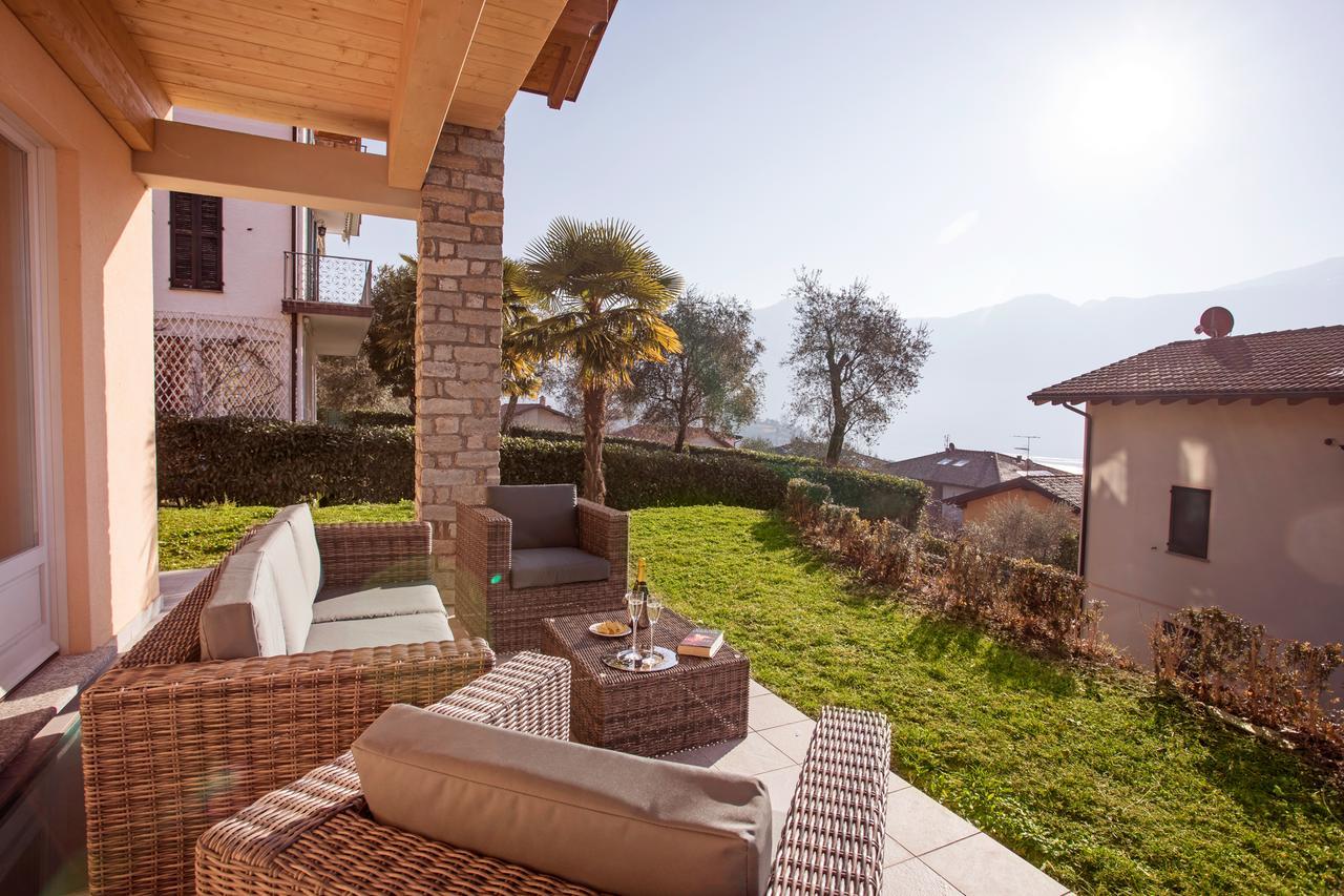 Ossuccio Grande C Home With Pool Sleeps 12 By Italian Apartments Como Buitenkant foto